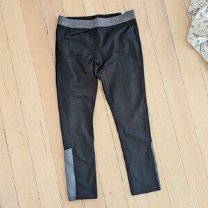 Women's Mountain hardware capri leggings